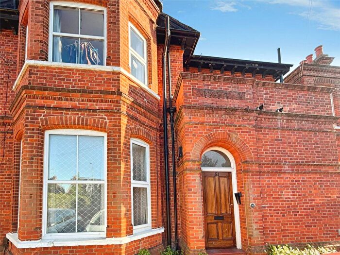 1 Bedroom Apartment To Rent In Tilehurst Road, Reading, Berkshire, RG30