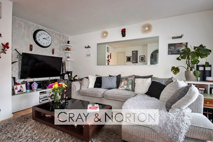 3 Bedroom Semi Detached House For Sale In Davies Close, Addiscombe, CR0