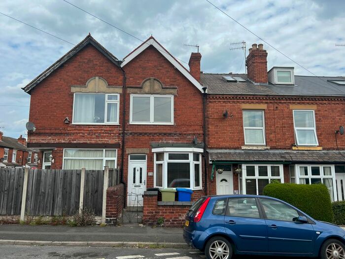 2 Bedroom Terraced House To Rent In South Street North, New Whittington, Chesterfield, S43