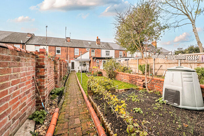 2 Bedroom Terraced House For Sale In Amity Road, Reading, Berkshire, RG1