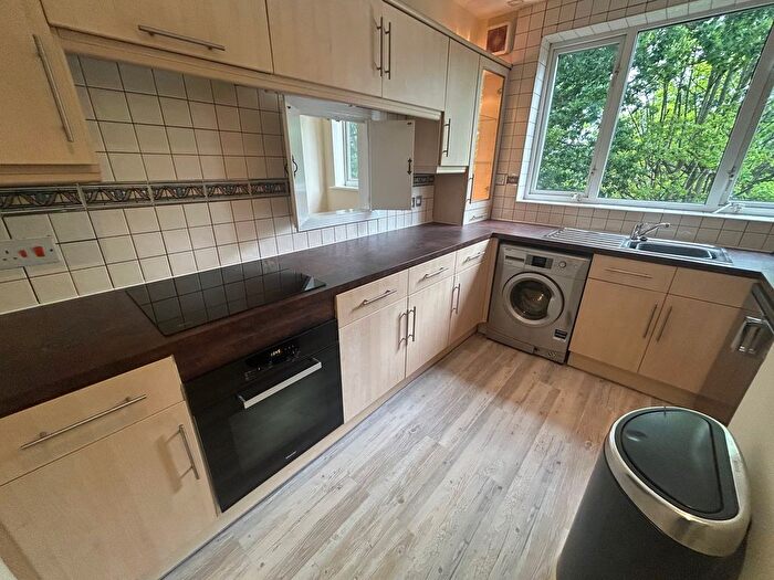 2 Bedroom Property To Rent In Butlers Road Richmond Close, Birmingham, B20