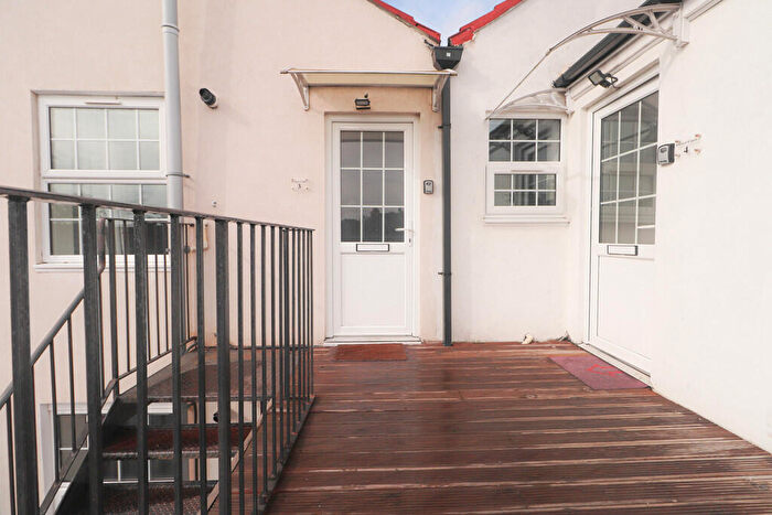 1 Bedroom Flat To Rent In Queens Road, Aldershot, GU11