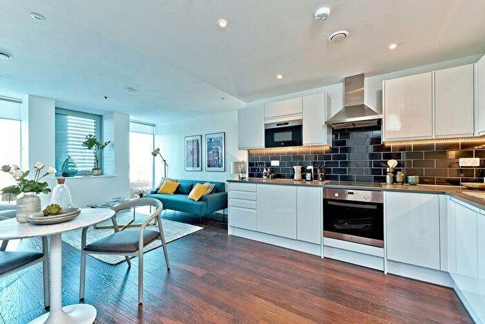 1 Bedroom Flat To Rent In Christchurch Road, Mitcham, SW19