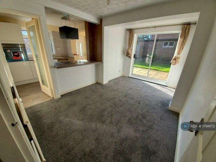 3 Bedroom Semi-Detached House To Rent In Woodside, Ashby-De-La-Zouch, LE65