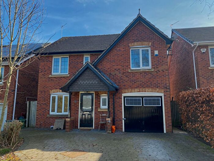 4 Bedroom Property To Rent In Pinsent Court, York, YO31