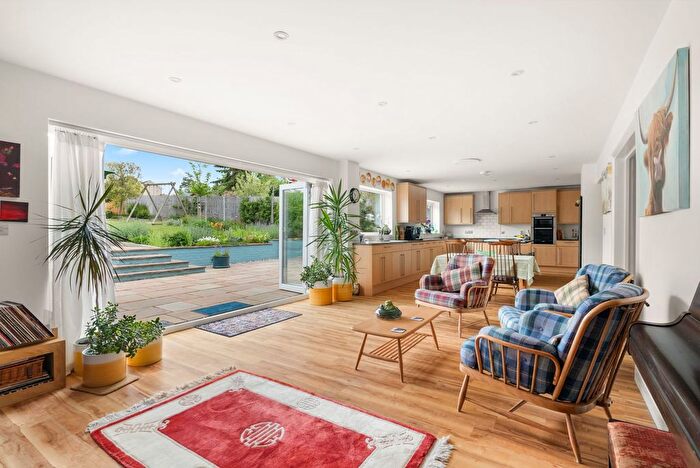 6 Bedroom Detached House For Sale In Wratting Road, Haverhill, CB9