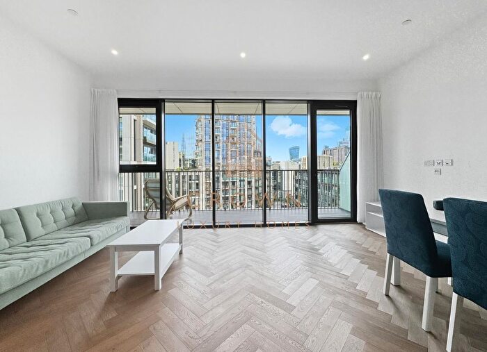 2 Bedroom Flat To Rent In Merino Gardens, London Dock, E1W