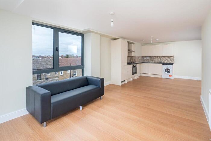 3 Bedroom Apartment To Rent In Cameron Road, Seven Kings, IG3