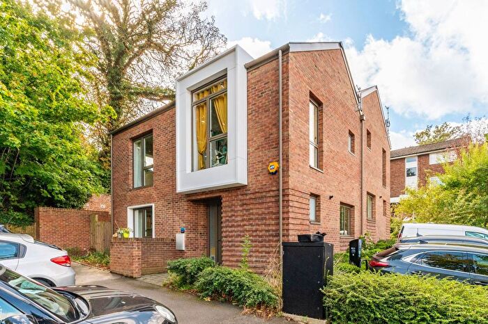 3 Bedroom Semi-Detached House To Rent In Ravensdale Gardens, Crystal Palace, London, SE19