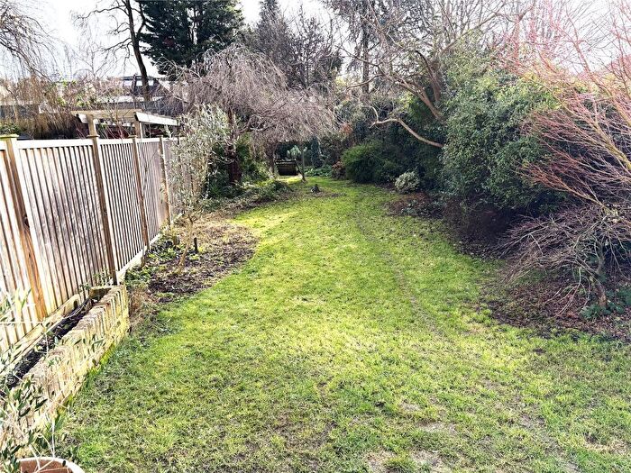 5 Bedroom Semi-Detached House For Sale In Munster Road, Teddington, TW11