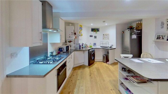 Studio To Rent In Geldeston Road, Clapton, London, E5