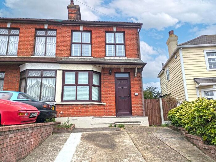2 Bedroom Semi-Detached House For Sale In Rayleigh Road, Thundersley, Essex, SS7