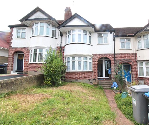 1 Bedroom Flat To Rent In Wood Lane, Kingsbury, NW9