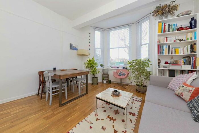 2 Bedroom Flat For Sale In Dartmouth Park Hill, London, N19