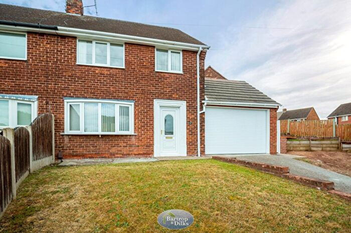 3 Bedroom Semi-Detached House For Sale In Keats Crescent, Worksop, S81