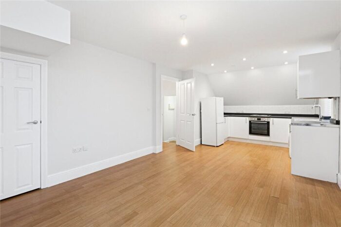 1 Bedroom Apartment To Rent In Ashley Road, Walton-on-Thames, Surrey, KT12