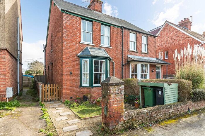 2 Bedroom Semi Detached House To Rent In Swinburne Road, Abingdon, OX14