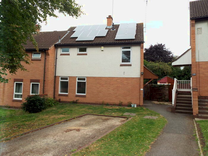 3 Bedroom Semi-Detached House To Rent In Ipswich Close, Leicester, LE4
