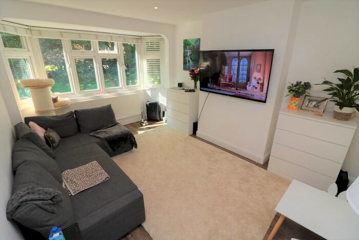 1 Bedroom Maisonette To Rent In South Western Road, St Margarets, TW1