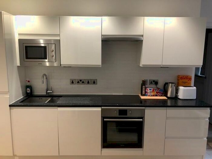 1 Bedroom Apartment To Rent In Garrard Street, Reading, Berkshire, RG1