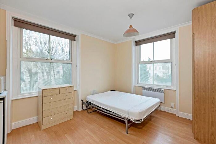 Studio To Rent In Sheen Road, TW9