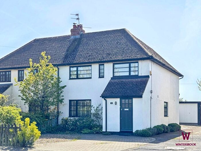 4 Bedroom Semi Detached House For Sale In Papist Way, Cholsey, OX10