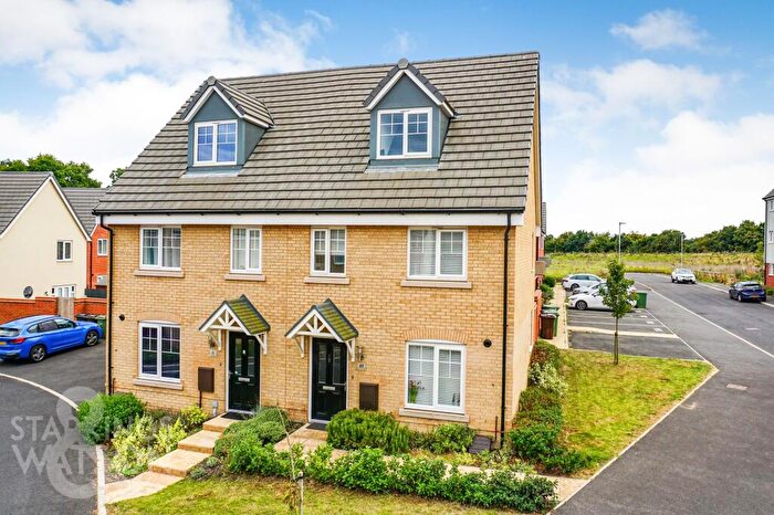 3 Bedroom Town House For Sale In Ascension Avenue, Costessey, Norwich, NR5