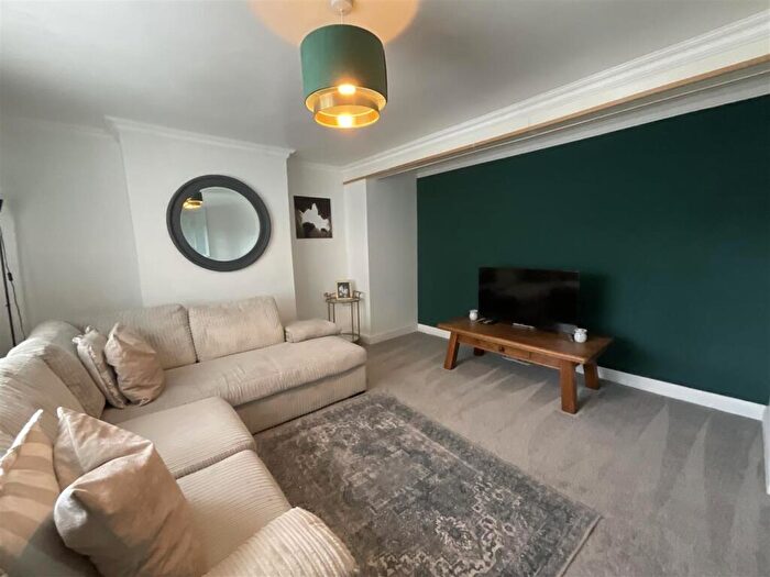 3 Bedroom Semi Detached House For Sale In Treforis, Ammanford, SA18