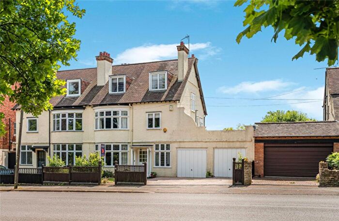 6 Bedroom Semi-Detached House For Sale In Abington Park Crescent, Northampton, NN3