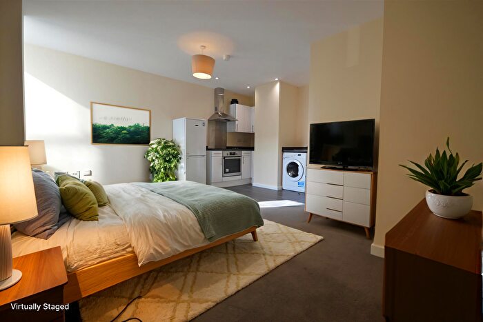 Studio To Rent In Burleys Way, Leicester, LE1