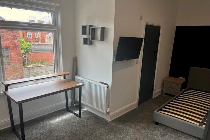 Studio To Rent In Room, Main Street, Nottingham, NG16