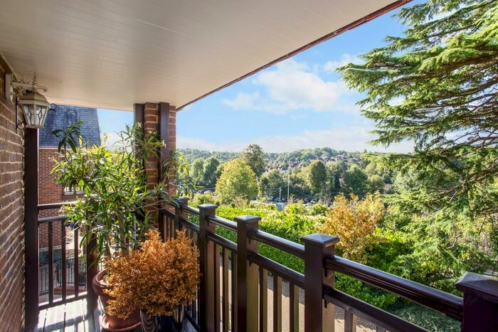 2 Bedroom Flat To Rent In Station Approach, Chorleywood, Rickmansworth, WD3