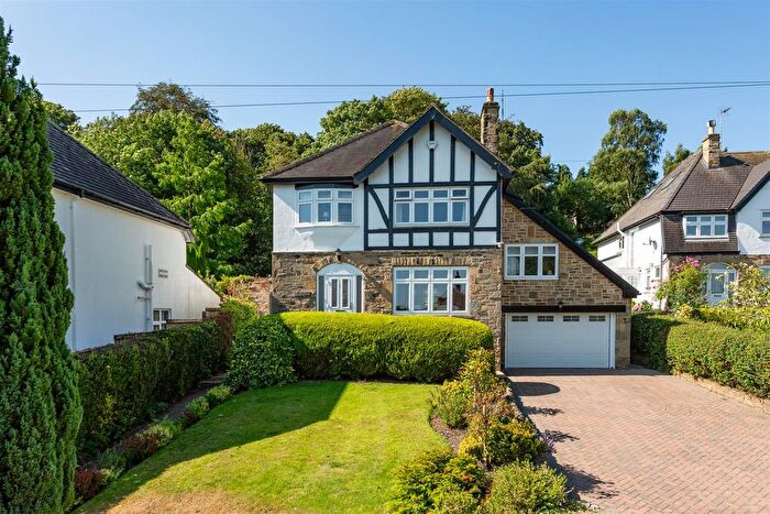 5 Bedroom Detached House For Sale In Creskeld Gardens, Bramhope, Leeds, LS16