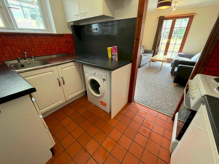 5 Bedroom Terraced House To Rent In Brading Road, Brighton, BN2