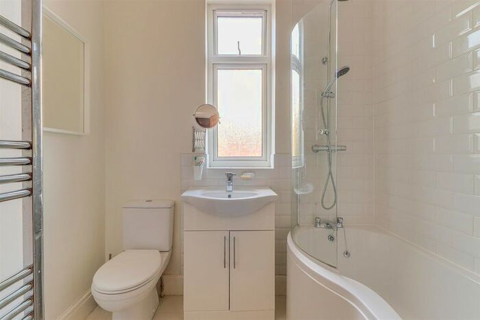 3 Bedroom End Terrace House For Sale In St. Benets Road, Southend-On-Sea, SS2