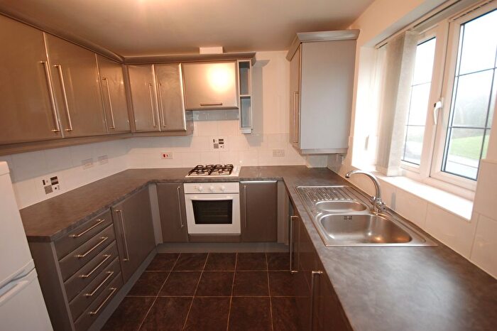 2 Bedroom Flat To Rent In Pankhurst Close, Blackburn, BB1