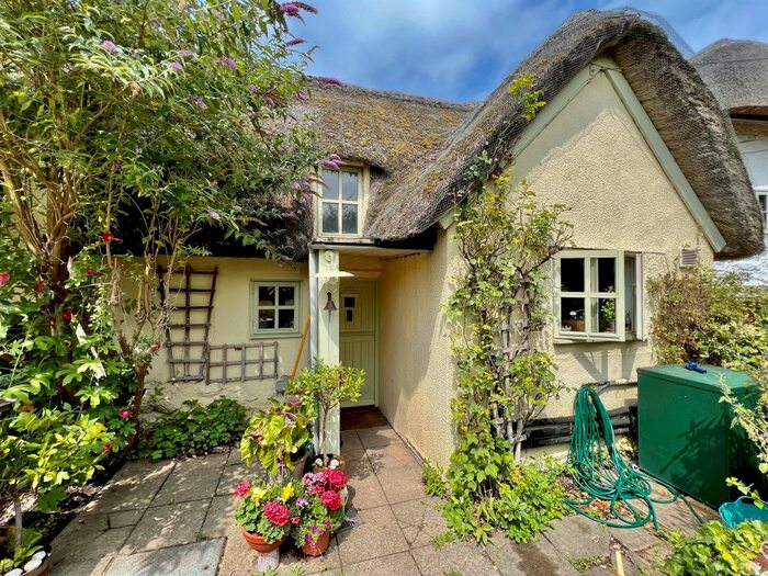 2 Bedroom Character Property For Sale In Norval Cottage, Kingstone Winslow, Swindon, SN6