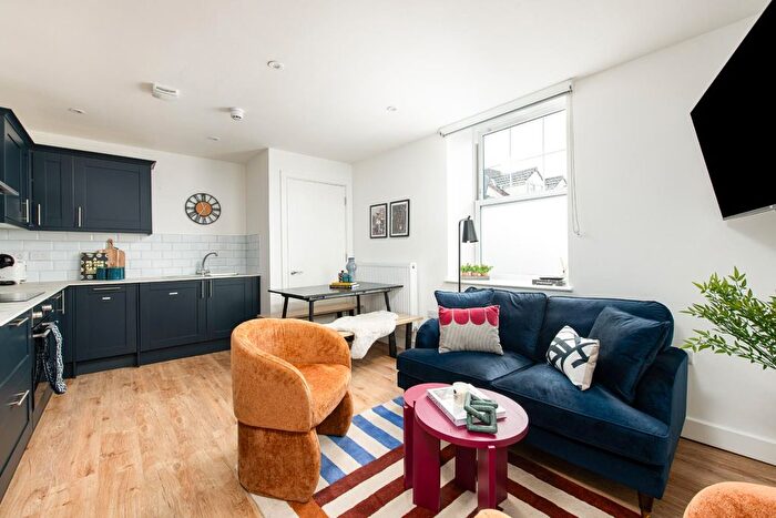 5 Bedroom Flat To Rent In East Street, Bedminster, Bristol, BS3