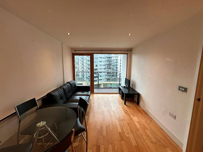 1 Bedroom Apartment To Rent In La Salle Leeds Dock, LS10