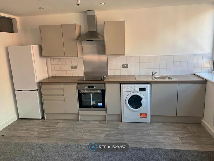 1 Bedroom Flat To Rent In Church Street, Mansfield, NG18