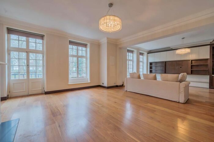 5 Bedroom Flat To Rent In Hanover House, St Johns Wood, NW8