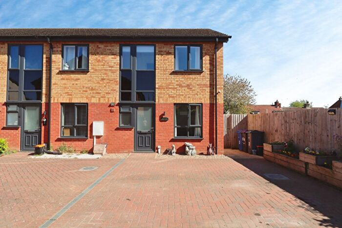 3 Bedroom End Of Terrace House For Sale In Oxford Court, Market Rasen, LN8