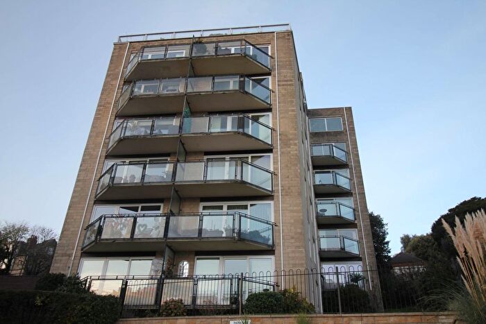 2 Bedroom Flat To Rent In Villa Rosa, Weston-Super-Mare, BS23