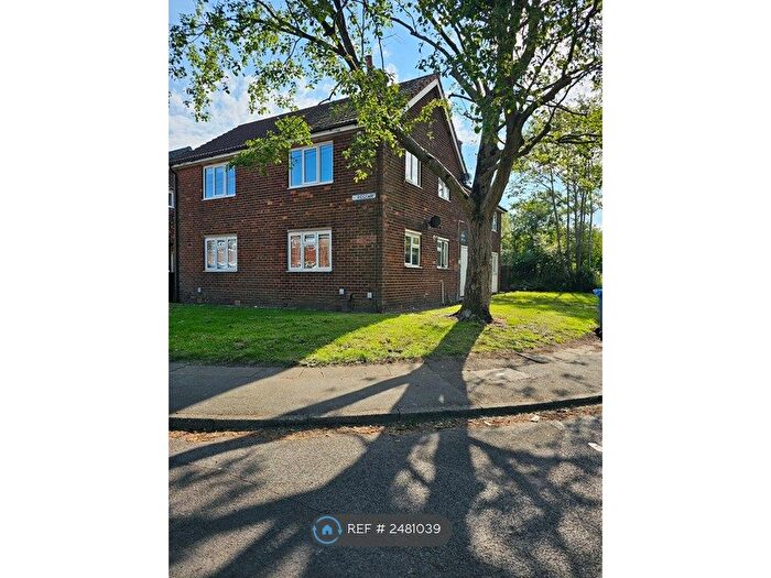 2 Bedroom Flat To Rent In Pendlebury, Swinton, M27