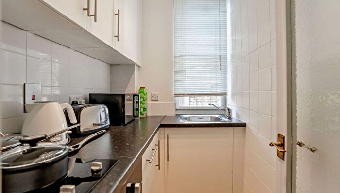 Studio To Rent In Hill Street, London, W1J