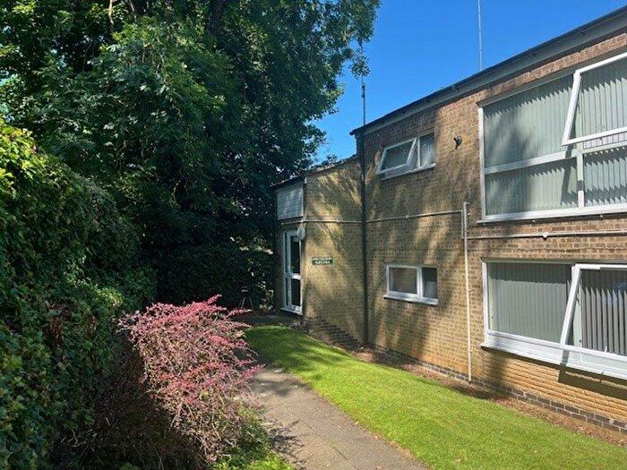 2 Bedroom Flat To Rent In Lone Pine Court, Brixworth, Northampton, NN6