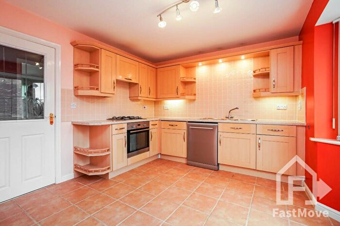 3 Bedroom End Of Terrace House For Sale In Cambourne Place, Mansfield, Nottinghamshire, NG18