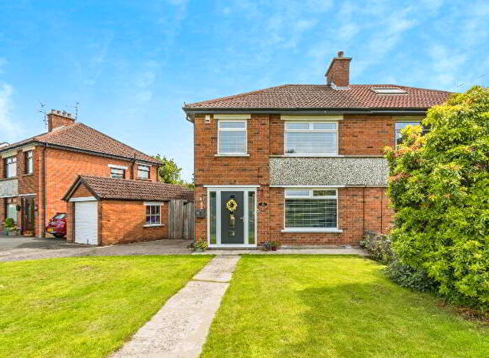 3 Bedroom Semi-Detached House For Sale In Glenholm Park, Belfast, BT8