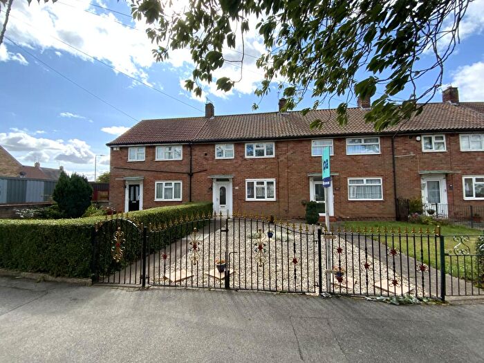 2 Bedroom Terraced House For Sale In Falkland Road, Hull, HU9