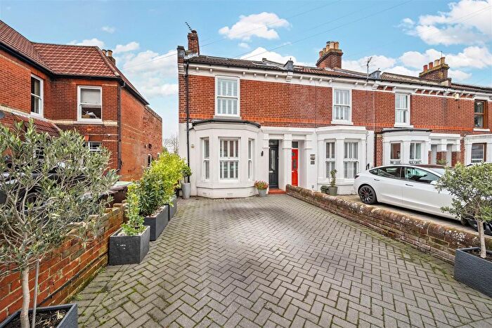 4 Bedroom End Of Terrace House For Sale In Priory Road, Hardway, Gosport, PO12